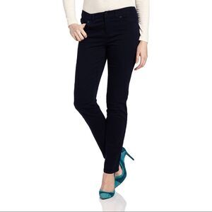 ✨ Anne Klein Women's Slim Fit Jean✨
